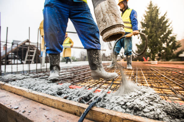 Best Concrete Sidewalk Installation  in La Quinta, CA